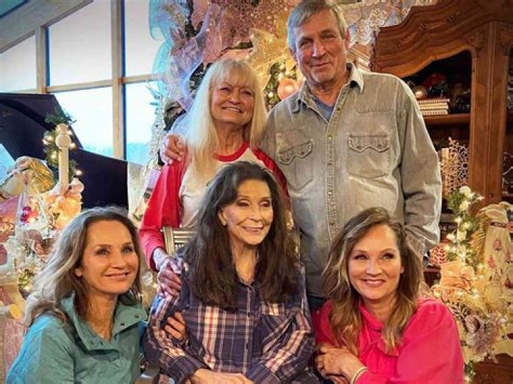 Wayne Newton's Children And Their Inspiring Journeys